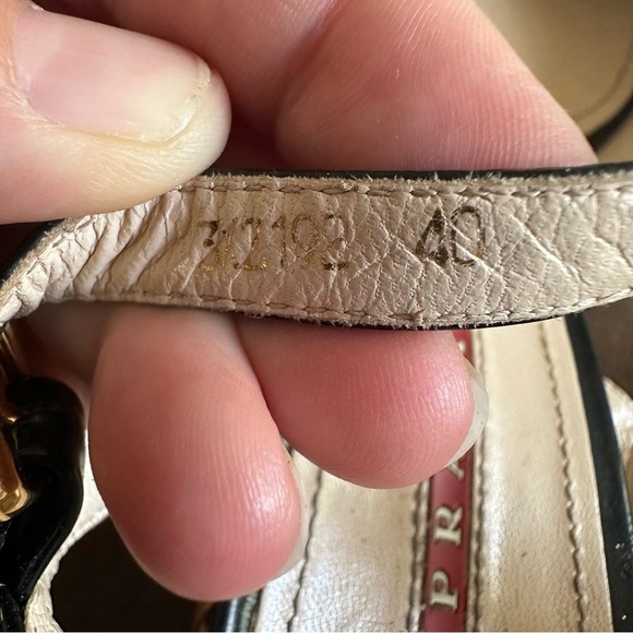 PRADA Womens Patent Leather Peep Toe Buckled Platform Sandals Black EU 40 Read - Picture 12 of 12